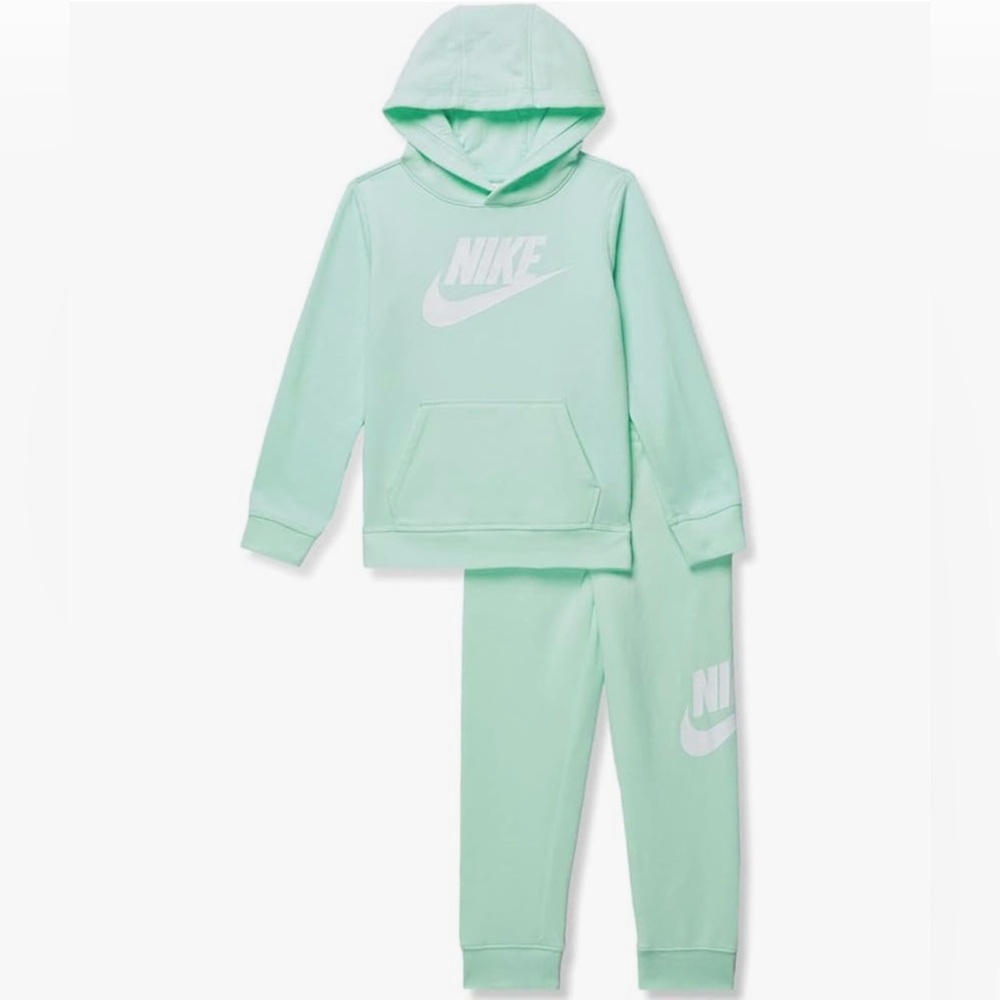 Nike Small Emerald Rise/white matching set
